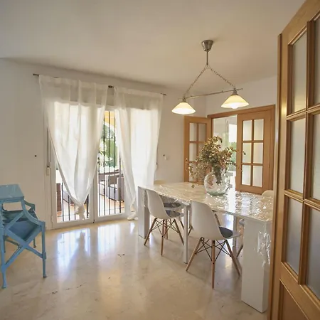 25 By Interhome